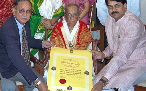 Bhimsen Joshi | Bharat Ratna Award Winners: List of Recipients (1954-2021) | Best Army Coaching in Lucknow, India